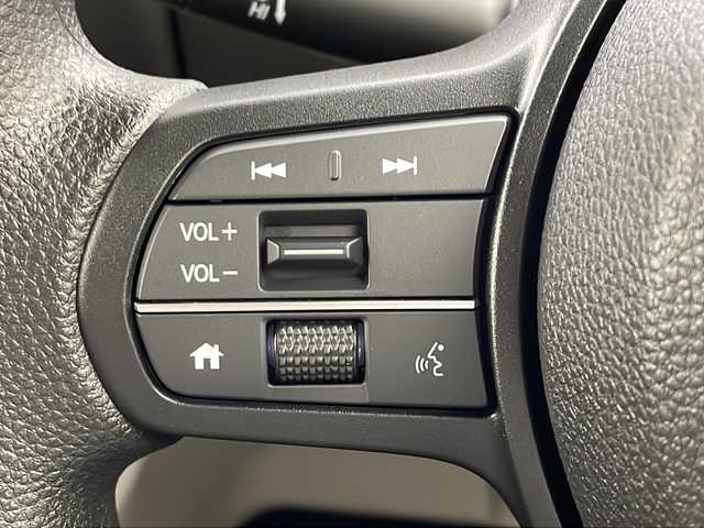 ホンダ Ｎ ＢＯＸ ファッションスタイル 兵庫県 2025(令7)年 0.1千km プレミアムアイボリーパールⅡ ・純正ナビ/Bluetooth/DVD/SD/Apple car play/・バックカメラ/・Honda SENSING/・衝突軽減ブレーキ/・先行車発進お知らせ機能/・歩行者事故低減ステアリング/・路外逸脱抑制機能/・標識認識機能/・渋滞追従機能付アダプティブクルーズコントロール/・車線維持支援システム/・オートハイビーム/・誤発進抑制機能/・後方誤発進抑制機能/・近距離衝突軽減ブレーキ/・横滑り防止装置/・パーキングセンサーシステム/・電動パーキングブレーキ/・ブレーキホールド/・前席シートヒーター/・両側パワースライドドア/・LEDオートライト/・ヘッドライトレベライザー/・プッシュスタートボタン/・スペアキー