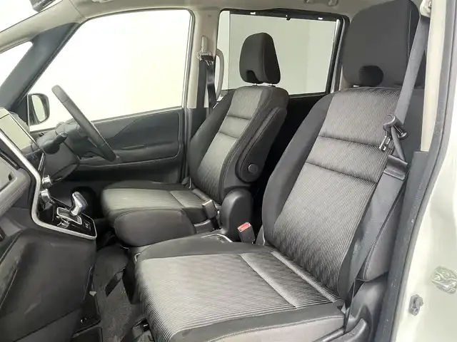 日産 セレナ e－パワー ハイウェイスター V 大阪府 2022(令4)年 5.7万km ブリリアントホワイトパール 360度セーフティサポート/　・エマージェンシーブレーキ/　・踏み間違い防止アシスト/　・車線逸脱防止支援システム/　・車線逸脱警報機能/　・後側方衝突防止支援システム/　・後側方車両検知警報/　・標識認識機能/プロパイロット/アラウンドビューモニター/両側パワースライドドア/レーダークルーズコントロール/LEDヘッドライト/ハイビームアシスト/フォグランプ/コーナーセンサー/スマートキー/ETC