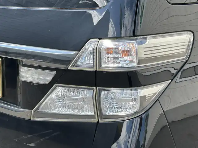 トヨタ ヴェルファイア 2．4Z ゴールデンアイズⅡ 山形県 2014(平26)年 11.1万km ブラック ４WD/純正ナビ/フルセグTV/FM/AM/DVD/HDD/Bluetooth/横ブレ防止装置/両側パワースライドア/シートカーバー/プッシュスタート/フリップダウンモニター/ETC/クルーズコントロール/スマートキー/ダブルエアバックサイド/AUTOライト/フォグランプ/カーテンエアバック/取扱説明書