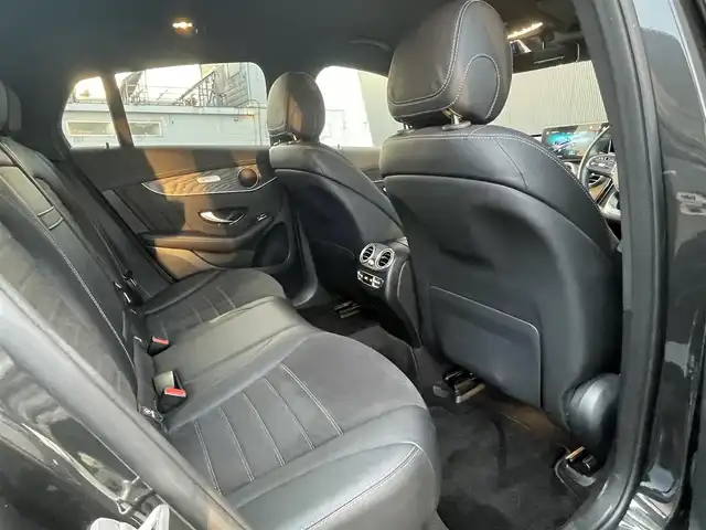 メルセデス・ベンツ ＧＬＣ２２０ d 4マチック クーペ 道東・釧路十勝 2022(令4)年 2.4万km 黒 4WD/ワンオーナー/ドライビングスタンスパッケージ/・カメラ＆パーキング/・道路標識アシステム/・アクティブレーンキープアシスト/・アクティブブレーキアシスト/・アクティブクルーズコントロール/・アクティブステアリングアシスト/・オートマチックハイビームコントロールプラス/・マルチビームLED/・ブラインドスポットアシスト/エクステリアAMGライン/・フロントグリル/・フロント＆リアバンパー/・19インチAW/AMGスタイリング/・フロントスポイラー/・サイドスカート/セミアクティブエアサスペンション/純正メーカーナビ/ (FM/AM/BT/USB)/フルセグTV/バックカメラ/全方位カメラ/ETC/革巻きステアリング/ステアリングスイッチ/パドルシフト/レザーシート/パワーシート/ (運転席/助手席)/シートヒーター/ (全席)/メモリーシート/ (運転席/助手席)/プッシュスタート/スマートキー/スペアキー/オートライト/純正LEDヘッドライト/電動格納ミラー/純正フロアマット/アイドリングストップ/横滑り防止装置/取扱説明書/保証書