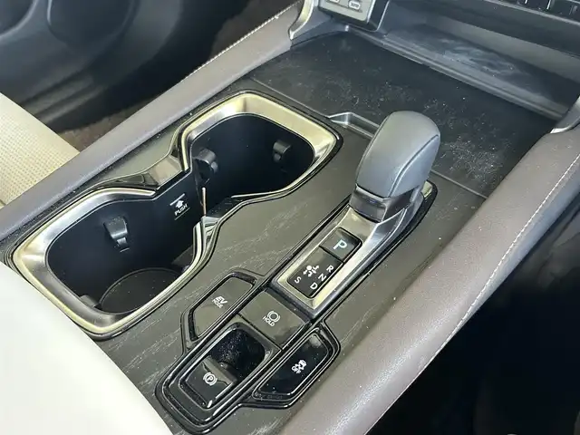 レクサス ＲＸ 350h バージョンL 茨城県 2024(令6)年 0.9万km ソニッククォーツ ワンオーナー/純正ナビ/（AM.FM.BT.Applecarplay）/フルセグTV/360°カメラ/ETC2.0/パノラマSR/白半革シート/デジタルインナーミラー/HUD/D/N席パワーシート/D/N席シートヒーター/D/N席ベンチレーション/ステラリングヒーター/パワーバックドア/オートホールド/LEDヘッドライト/オートライト/オートハイビーム