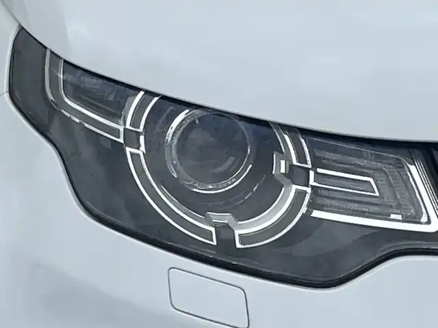 ランドローバー ランドローバー ディスカバリースポーツ ゴーアウトED 千葉県 2019(平31)年 5.9万km 白 特別仕様車　７人乗　ナビ　全方位カメラ　ＥＴＣ　ステアヒーター　シートヒーター　ハーフレザー　パワーシート　パドルシフト 自動緊急ブレーキ　電動リアドア ＢＳＭ＆リバーストラフィックディテクション機能