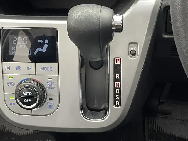 ダイハツ キャスト アクティバ G VS SAⅢ 愛知県 2019(令1)年 2.5万km パールホワイトⅢ 社外ナビ　全方位カメラ　シートヒーター　禁煙　スマートアシストIII　フルセグ　ＤＶＤ　前後ドラレコ　ＥＴＣ　衝突軽減　ＬＥＤライト　オートハイビーム　車線逸脱　アイドリングストップ　フォグ　スマートキー