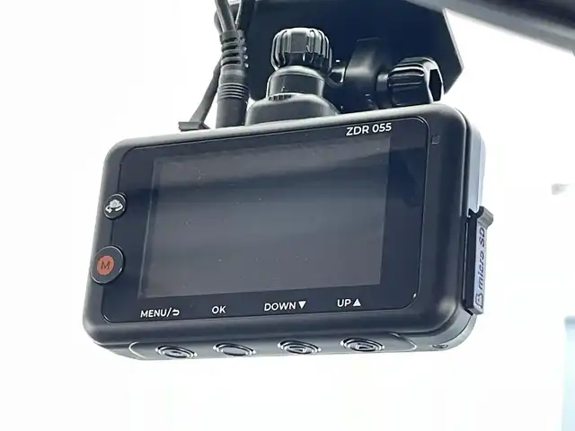 ダイハツ キャスト アクティバ G VS SAⅢ 愛知県 2019(令1)年 2.5万km パールホワイトⅢ 社外ナビ　全方位カメラ　シートヒーター　禁煙　スマートアシストIII　フルセグ　ＤＶＤ　前後ドラレコ　ＥＴＣ　衝突軽減　ＬＥＤライト　オートハイビーム　車線逸脱　アイドリングストップ　フォグ　スマートキー