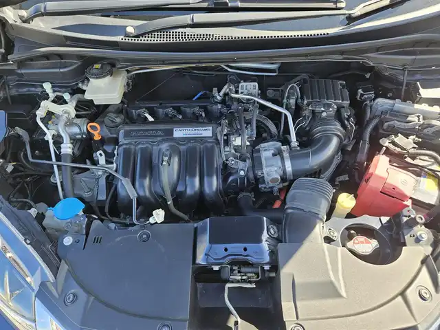 ホンダ シャトル ハイブリッド Z 鹿児島県 2015(平27)年 2.7万km ミッドナイトブルービームM 〇ストラーダナビ/〇フルセグTV/〇バックカメラ/〇ETC/〇クルーズコントロール/〇シティブレーキアクティブシステム/〇SRSエアバッグ/〇オートライト/〇LEDヘッドランプ/〇プラズマクラスター付オートエアコン/〇革巻きステアリングホイール/〇ステアリングスイッチ/〇パドルシフト/〇合皮/ファブリックコンビシート/〇シートヒーター/〇純正16インチアルミホイール/〇シルバールーフレール/〇スマートエントリー/スタートシステム/〇禁煙車