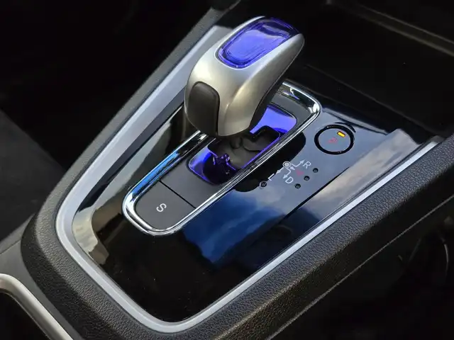 ホンダ シャトル ハイブリッド Z 鹿児島県 2015(平27)年 2.7万km ミッドナイトブルービームM 〇ストラーダナビ/〇フルセグTV/〇バックカメラ/〇ETC/〇クルーズコントロール/〇シティブレーキアクティブシステム/〇SRSエアバッグ/〇オートライト/〇LEDヘッドランプ/〇プラズマクラスター付オートエアコン/〇革巻きステアリングホイール/〇ステアリングスイッチ/〇パドルシフト/〇合皮/ファブリックコンビシート/〇シートヒーター/〇純正16インチアルミホイール/〇シルバールーフレール/〇スマートエントリー/スタートシステム/〇禁煙車