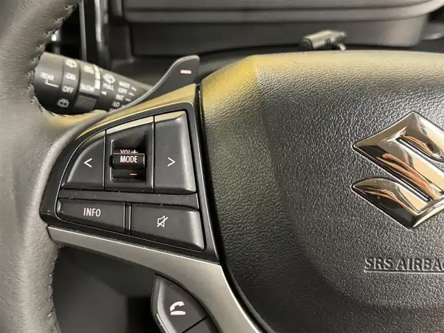 スズキ ソリオ HV SZ 群馬県 2023(令5)年 5.5万km メロウディープレッドパール スズキセーフティサポート/・デュアルカメラブレーキサポート/・誤発進抑制機能/・後退時ブレーキサポート/・車線逸脱警報機能/・車線逸脱抑制機能/・ふらつき警報機能/・標識認識機能/・先行車発進お知らせ機能/純正10インチナビ/・フルセグTV/・BT/DVD/CD/SD/・FM/AM/全方位モニター/ビルトインETC/両側パワースライドドア/ヘッドアップディスプレイ/革巻きステアリング/ステアリングスイッチ/パドルシフト/前席シートヒーター/スマートキー/プッシュスタート/LEDヘッドライト/フォグランプ/オートライト/オートマチックハイビーム/リヤサーキュレーター/純正15インチAW/純正フロアマット/純正ドアバイザー/電動格納ウィンカーミラー/横滑り防止機能