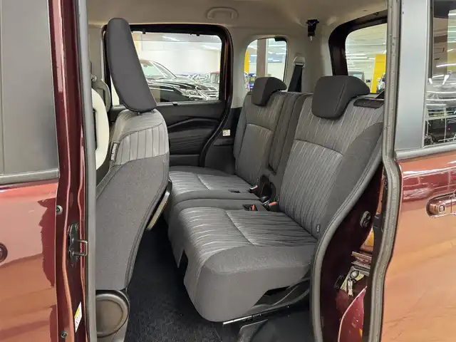 スズキ ソリオ HV SZ 群馬県 2023(令5)年 5.5万km メロウディープレッドパール スズキセーフティサポート/・デュアルカメラブレーキサポート/・誤発進抑制機能/・後退時ブレーキサポート/・車線逸脱警報機能/・車線逸脱抑制機能/・ふらつき警報機能/・標識認識機能/・先行車発進お知らせ機能/純正10インチナビ/・フルセグTV/・BT/DVD/CD/SD/・FM/AM/全方位モニター/ビルトインETC/両側パワースライドドア/ヘッドアップディスプレイ/革巻きステアリング/ステアリングスイッチ/パドルシフト/前席シートヒーター/スマートキー/プッシュスタート/LEDヘッドライト/フォグランプ/オートライト/オートマチックハイビーム/リヤサーキュレーター/純正15インチAW/純正フロアマット/純正ドアバイザー/電動格納ウィンカーミラー/横滑り防止機能