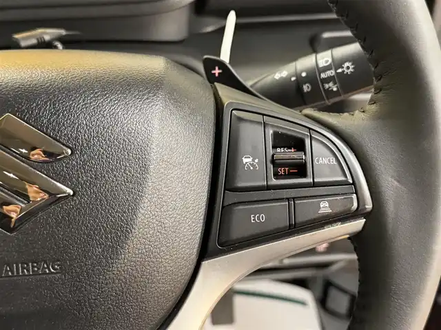 スズキ ソリオ HV SZ 群馬県 2023(令5)年 5.5万km メロウディープレッドパール スズキセーフティサポート/・デュアルカメラブレーキサポート/・誤発進抑制機能/・後退時ブレーキサポート/・車線逸脱警報機能/・車線逸脱抑制機能/・ふらつき警報機能/・標識認識機能/・先行車発進お知らせ機能/純正10インチナビ/・フルセグTV/・BT/DVD/CD/SD/・FM/AM/全方位モニター/ビルトインETC/両側パワースライドドア/ヘッドアップディスプレイ/革巻きステアリング/ステアリングスイッチ/パドルシフト/前席シートヒーター/スマートキー/プッシュスタート/LEDヘッドライト/フォグランプ/オートライト/オートマチックハイビーム/リヤサーキュレーター/純正15インチAW/純正フロアマット/純正ドアバイザー/電動格納ウィンカーミラー/横滑り防止機能