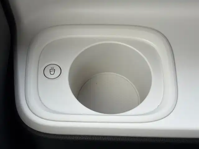 ダイハツ ムーヴ キャンバス ストライプス G 山口県 2023(令5)年 2.1万km シャイニングホワイトパール/スムーズグレーマイカメタリック 純正ナビ/9インチスマホ連携デイスプレイオーディオ/BT/HDMI/フルセグTV/両側パワースライド/前方ドライブレコーダー/衝突軽減ブレーキ/コーナーセンサー/フォグランプ/オートライト/オートホールド/保温機能付きカップホルダー/電動格納ミラー/純正フロアマット