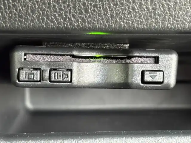 ダイハツ ムーヴ キャンバス ストライプス G 山口県 2023(令5)年 2.1万km シャイニングホワイトパール/スムーズグレーマイカメタリック 純正ナビ/9インチスマホ連携デイスプレイオーディオ/BT/HDMI/フルセグTV/両側パワースライド/前方ドライブレコーダー/衝突軽減ブレーキ/コーナーセンサー/フォグランプ/オートライト/オートホールド/保温機能付きカップホルダー/電動格納ミラー/純正フロアマット