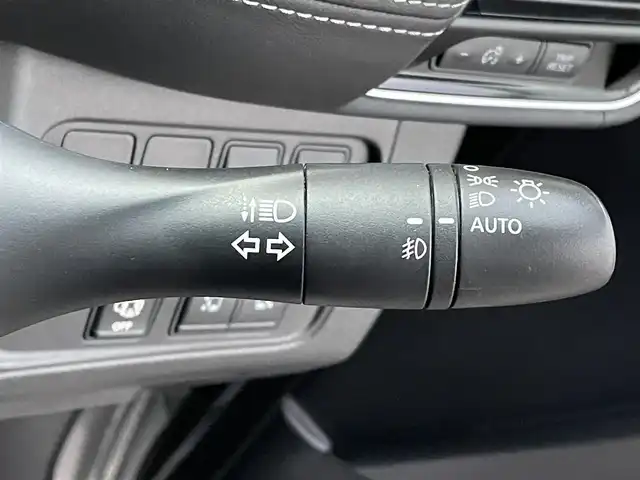 日産 セレナ ハイウェイスター 25thSP B 山口県 2017(平29)年 8万km ブリリアントシルバー ワンオーナー/純正9インチメモリーナビ/DVD/Blu-ray/AppleCarPlay/AndoidAuto/フルセグTV/バックカメラ/後席用フリップダウンモニター/両側パワースライドドア/車線逸脱警報/エマージェンシーブレーキ/プロパイロット/踏み間違え防止アシスト/車線逸脱防止支援システム/進入禁止標識認識機能/LEDオートヘッドライト/ナビ連動ドライブレコーダー/ETC