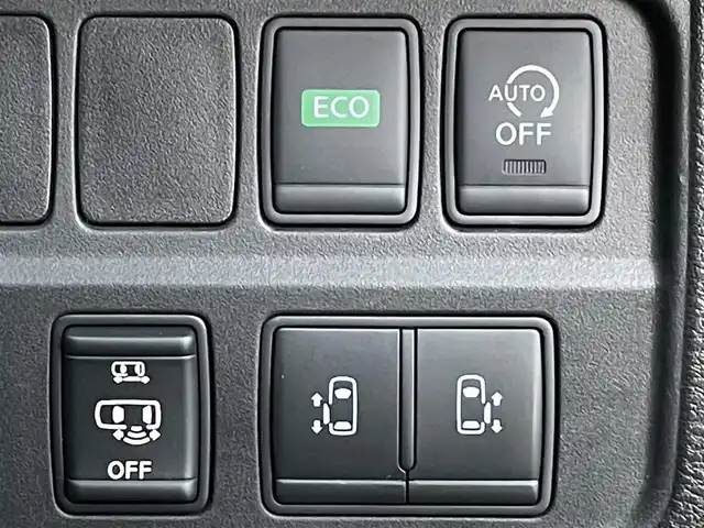 日産 セレナ ハイウェイスター 25thSP B 山口県 2017(平29)年 8万km ブリリアントシルバー ワンオーナー/純正9インチメモリーナビ/DVD/Blu-ray/AppleCarPlay/AndoidAuto/フルセグTV/バックカメラ/後席用フリップダウンモニター/両側パワースライドドア/車線逸脱警報/エマージェンシーブレーキ/プロパイロット/踏み間違え防止アシスト/車線逸脱防止支援システム/進入禁止標識認識機能/LEDオートヘッドライト/ナビ連動ドライブレコーダー/ETC