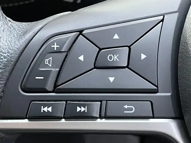 日産 セレナ ハイウェイスター 25thSP B 山口県 2017(平29)年 8万km ブリリアントシルバー ワンオーナー/純正9インチメモリーナビ/DVD/Blu-ray/AppleCarPlay/AndoidAuto/フルセグTV/バックカメラ/後席用フリップダウンモニター/両側パワースライドドア/車線逸脱警報/エマージェンシーブレーキ/プロパイロット/踏み間違え防止アシスト/車線逸脱防止支援システム/進入禁止標識認識機能/LEDオートヘッドライト/ナビ連動ドライブレコーダー/ETC