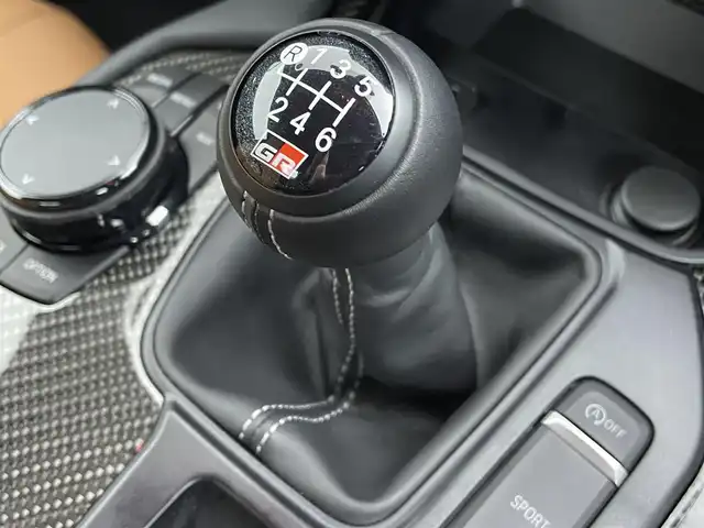 トヨタ スープラ RZ 道央・札幌 2025(令7)年 0.1万km ホワイトメタリック ・6速MT/・ToyotaSuPraSafety/・正面衝突警告/・車線逸脱警告/・ステアリングサポート/・ブラインドスポットモニター/・メーカーナビ/・バックカメラ/・フルセグTV/・Bluetooth/・ブラウンレザーシート/・パワーシート/・シートヒーター/・シートメモリ/・クルーズコントロール/・前後ドライブレコーダー/・プッシュスタート/・スマートキー/・LEDヘッドライト/・オートライト
