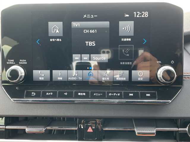 三菱 アウトランダー ＰＨＥＶ P 神奈川県 2022(令4)年 5.3万km ブラックダイヤモンド プラグインハイブリッド/4WD/SDナビ/（AM/FM/TV/USB/iPod/Bluetooth/CarPlay/AndroidAuto）/マルチアラウンドモニター（移動物検知機能付）/BOSEプレミアムサウンドシステム（9スピーカー）/ETC/e-Assist/衝突被害軽減ブレーキ（FCM）/踏み間違い衝突防止アシスト（EAPM）/車線逸脱警報（LDW）＆逸脱防止支援（LDP）/ふらつき警報（DAA）/前方衝突予測警報（PFCW）/MI-PILOT（レーダークルコン）/標識認識システム（TSR）/後側方衝突被害防止支援システム（ABSA）/後側方車両検知警報（レーンチェンジアシスト機能付）（BSW/LCA）/後退時車両検知警報（RCTA）/パーキングセンサー/ヒルディセントコントロール/セミアニリン本革シート（ブラック×サドルタン）/シートヒーター（D/N/2nd左右）/メモリーパワーシート（D/N）/HUD/パワーバックドア/左右＆後席独立オートエアコン/100V AC電源（1500W）/V2H用 DC電源（10kW）/アダプティブLEDヘッドライト（ALH）/ワイヤレス充電器/20AW