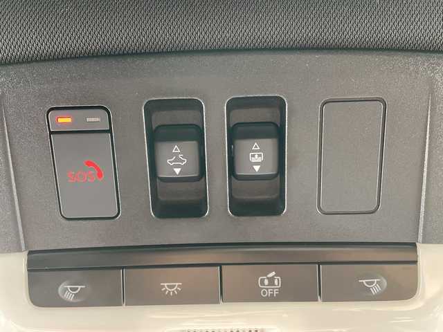 三菱 アウトランダー ＰＨＥＶ P 神奈川県 2022(令4)年 5.3万km ブラックダイヤモンド プラグインハイブリッド/4WD/SDナビ/（AM/FM/TV/USB/iPod/Bluetooth/CarPlay/AndroidAuto）/マルチアラウンドモニター（移動物検知機能付）/BOSEプレミアムサウンドシステム（9スピーカー）/ETC/e-Assist/衝突被害軽減ブレーキ（FCM）/踏み間違い衝突防止アシスト（EAPM）/車線逸脱警報（LDW）＆逸脱防止支援（LDP）/ふらつき警報（DAA）/前方衝突予測警報（PFCW）/MI-PILOT（レーダークルコン）/標識認識システム（TSR）/後側方衝突被害防止支援システム（ABSA）/後側方車両検知警報（レーンチェンジアシスト機能付）（BSW/LCA）/後退時車両検知警報（RCTA）/パーキングセンサー/ヒルディセントコントロール/セミアニリン本革シート（ブラック×サドルタン）/シートヒーター（D/N/2nd左右）/メモリーパワーシート（D/N）/HUD/パワーバックドア/左右＆後席独立オートエアコン/100V AC電源（1500W）/V2H用 DC電源（10kW）/アダプティブLEDヘッドライト（ALH）/ワイヤレス充電器/20AW