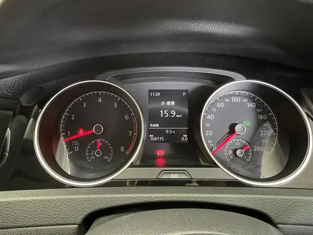 フォルクスワーゲン ゴルフ TSI ハイライン BMテクノ 岩手県 2013(平25)年 10.5万km ディープブラックパールエフェクト ターボ/パドルシフト/プリクラッシュセーフティシステム/レーンアシスト/アダプティブクルーズコントロール/オートブレーキホールド/純正オーディオ/カロッツェリアポータブルナビ/フルセグTV/ETC/オートライト/自動防眩ミラー/オートエアコン/横滑り防止装置/アイドリングストップ