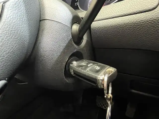 フォルクスワーゲン ゴルフ TSI ハイライン BMテクノ 岩手県 2013(平25)年 10.5万km ディープブラックパールエフェクト ターボ/パドルシフト/プリクラッシュセーフティシステム/レーンアシスト/アダプティブクルーズコントロール/オートブレーキホールド/純正オーディオ/カロッツェリアポータブルナビ/フルセグTV/ETC/オートライト/自動防眩ミラー/オートエアコン/横滑り防止装置/アイドリングストップ