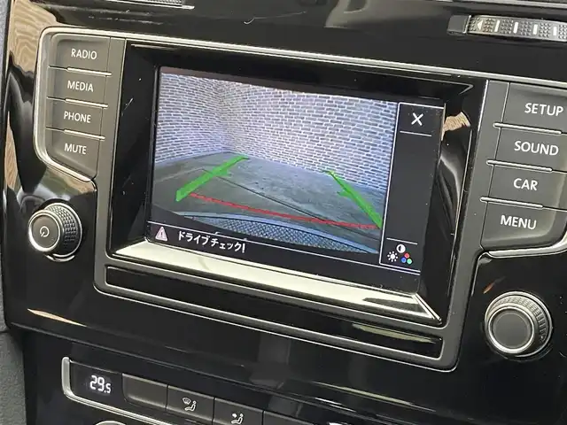 フォルクスワーゲン ゴルフ TSI ハイライン BMテクノ 岩手県 2013(平25)年 10.5万km ディープブラックパールエフェクト ターボ/パドルシフト/プリクラッシュセーフティシステム/レーンアシスト/アダプティブクルーズコントロール/オートブレーキホールド/純正オーディオ/カロッツェリアポータブルナビ/フルセグTV/ETC/オートライト/自動防眩ミラー/オートエアコン/横滑り防止装置/アイドリングストップ