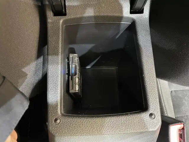 フォルクスワーゲン ゴルフ TSI ハイライン BMテクノ 岩手県 2013(平25)年 10.5万km ディープブラックパールエフェクト ターボ/パドルシフト/プリクラッシュセーフティシステム/レーンアシスト/アダプティブクルーズコントロール/オートブレーキホールド/純正オーディオ/カロッツェリアポータブルナビ/フルセグTV/ETC/オートライト/自動防眩ミラー/オートエアコン/横滑り防止装置/アイドリングストップ