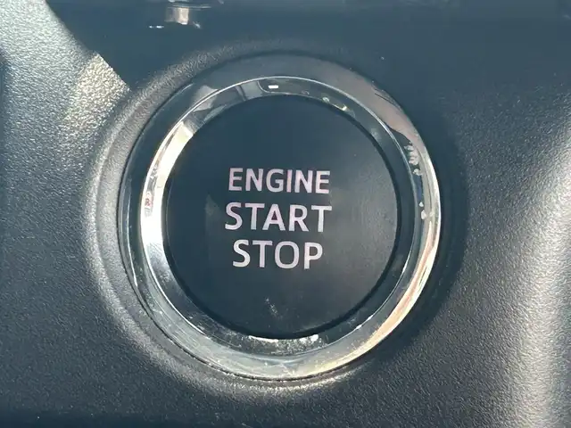 トヨタ ヴォクシー ZS 煌 岩手県 2018(平30)年 6.8万km ブラック 社外ナビ　/社外フリップダウンモニター　/両側パワースライドドア　/クルーズコントロール　/バックカメラ　/オートマチックハイビーム　/オートライト　/アイドリングストップ　/ＵＳＢ入力端子　/レーンキープアシスト/衝突軽減ブレーキ/横滑り防止装置