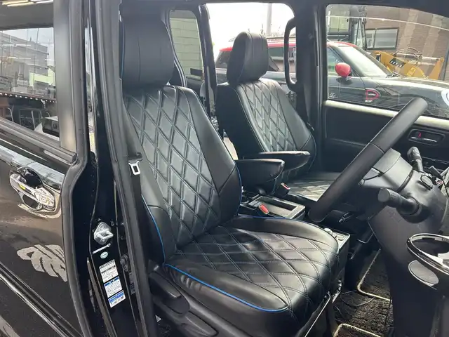 トヨタ ヴォクシー ZS 煌 岩手県 2018(平30)年 6.8万km ブラック 社外ナビ　/社外フリップダウンモニター　/両側パワースライドドア　/クルーズコントロール　/バックカメラ　/オートマチックハイビーム　/オートライト　/アイドリングストップ　/ＵＳＢ入力端子　/レーンキープアシスト/衝突軽減ブレーキ/横滑り防止装置