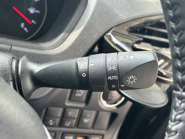 トヨタ ヴォクシー ZS 煌 岩手県 2018(平30)年 6.8万km ブラック 社外ナビ　/社外フリップダウンモニター　/両側パワースライドドア　/クルーズコントロール　/バックカメラ　/オートマチックハイビーム　/オートライト　/アイドリングストップ　/ＵＳＢ入力端子　/レーンキープアシスト/衝突軽減ブレーキ/横滑り防止装置
