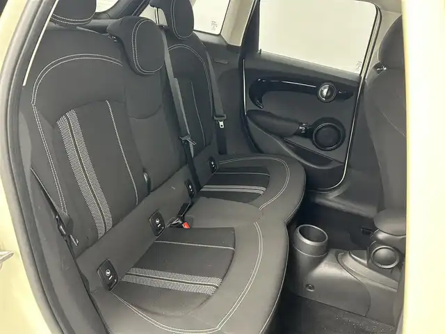 ＭＩＮＩ ミニ クーパー S セブン 熊本県 2017(平29)年 2.4万km ペッパー・ホワイト 禁煙車　/純正ナビ（ＢＴ・ｉｐｏｄ・ＵＳＢ）/バックカメラ　/社外前方ドライブレコーダー　/ビルトインＥＴＣ　/クルーズコントロール　/衝突軽減ブレーキ　/横滑り防止　/アイドリングストップ　/純正フロアマット/純正17インチAW/オートライト/LEDヘッドライト/スマートキー/プッシュスタート/スペアキー1本/保証書/取扱説明書