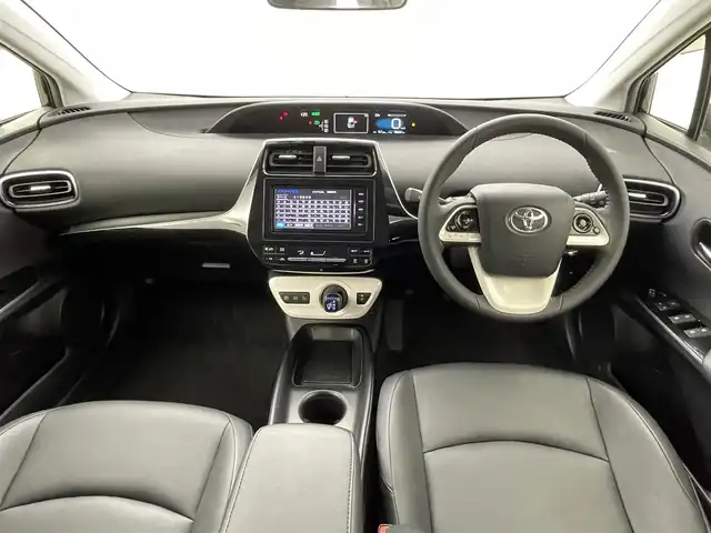 トヨタ プリウス S ツーリングセレクション 熊本県 2016(平28)年 4.7万km アティチュードブラックマイカ 純正ナビNSZT-W64（CD/フルセグＴＶ/BT/SD）/スマートキー×2/バックカメラ/ETC/前方ドライブレコーダー/横滑り防止/DN席シートヒーター/電動格納ミラー/ドアバイザー/純正フロアマット/オートライト/LEDヘッドライト/フォグライト/スマートキー/プッシュスタート/スペアキー1本/保証書
