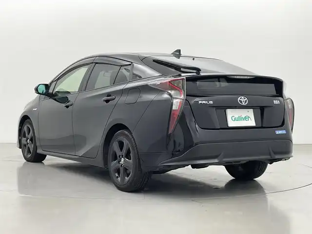 トヨタ プリウス S ツーリングセレクション 熊本県 2016(平28)年 4.7万km アティチュードブラックマイカ 純正ナビNSZT-W64（CD/フルセグＴＶ/BT/SD）/スマートキー×2/バックカメラ/ETC/前方ドライブレコーダー/横滑り防止/DN席シートヒーター/電動格納ミラー/ドアバイザー/純正フロアマット/オートライト/LEDヘッドライト/フォグライト/スマートキー/プッシュスタート/スペアキー1本/保証書