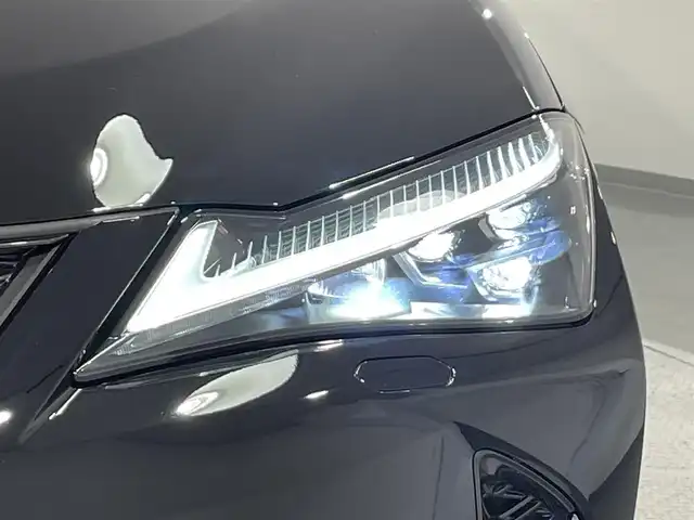 レクサス ＵＸ 250h Fスポーツ 愛知県 2021(令3)年 2.4万km ブラック 純正１２．３インチナビ　/（FM/AM/CD・DVD再生/SD/USB/Bluetooth)/衝突軽減ブレーキ　/レーダークルーズコントロール　/ベンチレーション　/シートヒーター　/三眼LED/LEDヘッドライト/ビルトインＥＴＣ２．０　/バックカメラ　/電動バックドア/デジタルインナーミラー　/ドライブレコーダー　/赤革シート/メモリー機能付電動パワーシート/パドルシフト/オートブレーキホールド機能