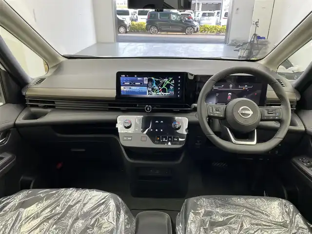 日産 セレナ e－パワー ハイウェイスター V 宮城県 2025(令7)年 0.1万km未満 白 e-POWER　ハイウエイスターV　ヘッドランプ オートレベライザー+アダプティブLEDヘッドライトシステム+インテリジェント アラウンドビューモニター（移動物 検知機能付）+インテリジェント ルームミラー+アドバンスドドライブアシストディスプレイ（12.3インチカラーディスプレイ）+統合型インターフェースディスプレイ+ワイヤレス充電器+6スピーカー+NissanConnectナビゲーションシステム（地デジ内蔵）+車載通信ユニット（TCU［Telematics Control Unit］）+ETC2.0ユニット（ビルトインタイプ）+ドライブレコーダー（前後セット）+プロパイロット（ナビリンク機能付）+プロパイロット緊急停止支援システム（SOSコール機能付）+SOSコール（488/400円）