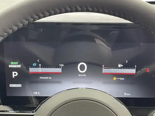 日産 セレナ e－パワー ハイウェイスター V 宮城県 2025(令7)年 0.1万km未満 白 e-POWER　ハイウエイスターV　ヘッドランプ オートレベライザー+アダプティブLEDヘッドライトシステム+インテリジェント アラウンドビューモニター（移動物 検知機能付）+インテリジェント ルームミラー+アドバンスドドライブアシストディスプレイ（12.3インチカラーディスプレイ）+統合型インターフェースディスプレイ+ワイヤレス充電器+6スピーカー+NissanConnectナビゲーションシステム（地デジ内蔵）+車載通信ユニット（TCU［Telematics Control Unit］）+ETC2.0ユニット（ビルトインタイプ）+ドライブレコーダー（前後セット）+プロパイロット（ナビリンク機能付）+プロパイロット緊急停止支援システム（SOSコール機能付）+SOSコール（488/400円）