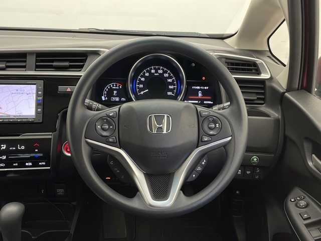 ホンダ フィット 13G F 長野県 2019(平31)年 2.3万km ルージュアメジストM 4WD/純正ナビ/追従型クルーズコントロール/バックカメラ/アイドリングストップ/Bluetooth/CD/USB/シートヒーター（運転席、助手席）/オートライト/LEDヘッドライト/フォグランプ/ステアリングスイッチ/ウインカーミラー/ワイパーデアイサー/電動格納ミラー/冬タイヤ車載（鉄ホイール付）