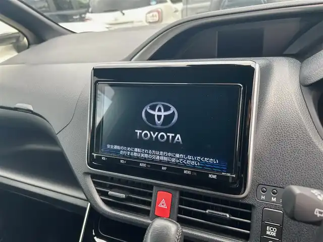 トヨタ ヴォクシー ZS 煌Ⅱ 大阪府 2019(令1)年 3.4万km ブラック 純正９インチナビ/   フルセグTV/CD/DVD/Bluetooth/USB/バックモニター/１２インチ後席モニター/衝突軽減ブレーキ/横滑り防止装置/アイドリングストップ/両側パワースライドドア/クルーズコントロール/レーンキープアシスト/前後ドライブレコーダー/オートマチックハイビーム/純正16インチアルミホイール/純正フロアマット/プッシュスタート/スマートキー/ＥＴＣ/ＬＥＤライト/禁煙車