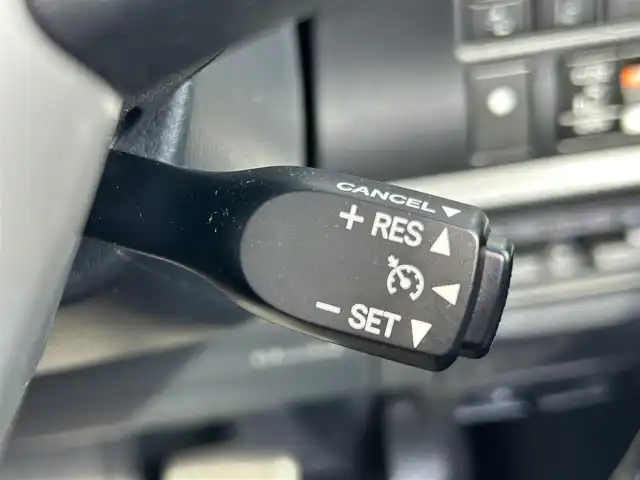 トヨタ ヴォクシー ZS 煌Ⅱ 大阪府 2019(令1)年 3.4万km ブラック 純正９インチナビ/   フルセグTV/CD/DVD/Bluetooth/USB/バックモニター/１２インチ後席モニター/衝突軽減ブレーキ/横滑り防止装置/アイドリングストップ/両側パワースライドドア/クルーズコントロール/レーンキープアシスト/前後ドライブレコーダー/オートマチックハイビーム/純正16インチアルミホイール/純正フロアマット/プッシュスタート/スマートキー/ＥＴＣ/ＬＥＤライト/禁煙車