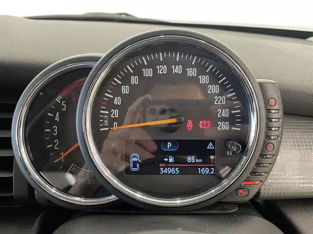ＭＩＮＩ ミニ 岡山県 2016(平28)年 3.5万km ペッパー・ホワイト 純正ナビ/バックカメラ/Bluetooth/ETC/ドライブレコーダー/プッシュスタート/アイドリングストップ/横滑り防止装置/衝突軽減防止装置/純正１６インチアルミホイール/オートライト/オートハイビーム