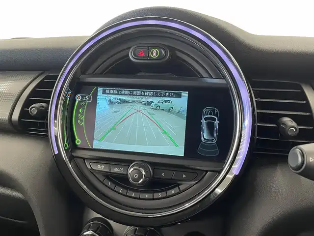 ＭＩＮＩ ミニ 岡山県 2016(平28)年 3.5万km ペッパー・ホワイト 純正ナビ/バックカメラ/Bluetooth/ETC/ドライブレコーダー/プッシュスタート/アイドリングストップ/横滑り防止装置/衝突軽減防止装置/純正１６インチアルミホイール/オートライト/オートハイビーム
