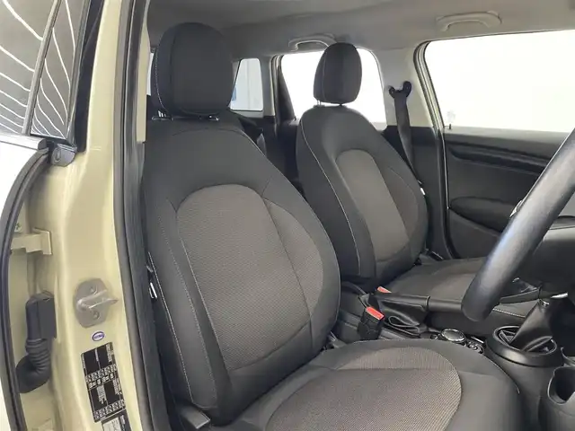 ＭＩＮＩ ミニ 岡山県 2016(平28)年 3.5万km ペッパー・ホワイト 純正ナビ/バックカメラ/Bluetooth/ETC/ドライブレコーダー/プッシュスタート/アイドリングストップ/横滑り防止装置/衝突軽減防止装置/純正１６インチアルミホイール/オートライト/オートハイビーム