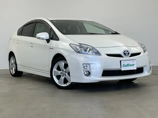 トヨタ プリウス S ツーリングセレクション 新潟県 2010(平22)年 3.9万km ホワイトパールクリスタルシャイン SDナビ　/バックカメラ　/フルセグ　/前後ドライブレコーダー　/前後コーナーセンサー　/LEDオートライト　/取扱説明書　/スマートキー　/ETC　/純正フロアマット　/純正１７インチアルミホイール　/横滑り防止装置　
