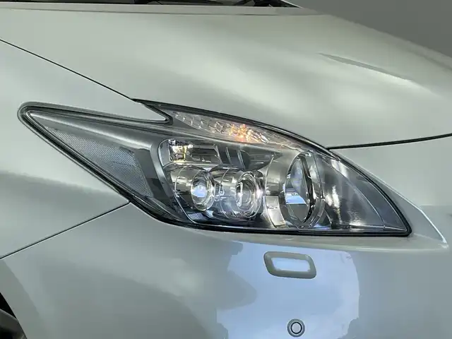 トヨタ プリウス S ツーリングセレクション 新潟県 2010(平22)年 3.9万km ホワイトパールクリスタルシャイン SDナビ　/バックカメラ　/フルセグ　/前後ドライブレコーダー　/前後コーナーセンサー　/LEDオートライト　/取扱説明書　/スマートキー　/ETC　/純正フロアマット　/純正１７インチアルミホイール　/横滑り防止装置　