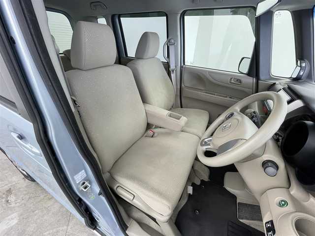 ホンダ Ｎ ＢＯＸ G Lパッケージ 群馬県 2012(平24)年 5.9万km クールミストメタリック 純正７インチナビ　バックカメラ　両側パワースライドドア　ドライブレコーダー　ＥＴＣ　　スマートキー　プッシュスタート　横滑り防止装置　盗難防止装置　ＡＢＳ　純正フロアマット　アイドリングストップ　禁煙