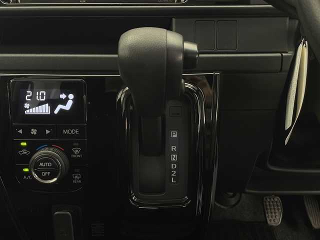 ダイハツ アトレー ワゴン カスタム ターボ RS SAⅢ 長野県 2019(平31)年 2.1万km ホワイト 4WD/純正CDチェンジャー&AUX/衝突軽減ブレーキ/両側スライドドア/ハロゲンライト/オートマチックハイビーム/純正13インチAW付サマータイヤ装着/社外13インチAW付スタッドレス積込(2018年製)/純正フロアマット/純正ドアバイザー/リモコンキー/取扱説明書