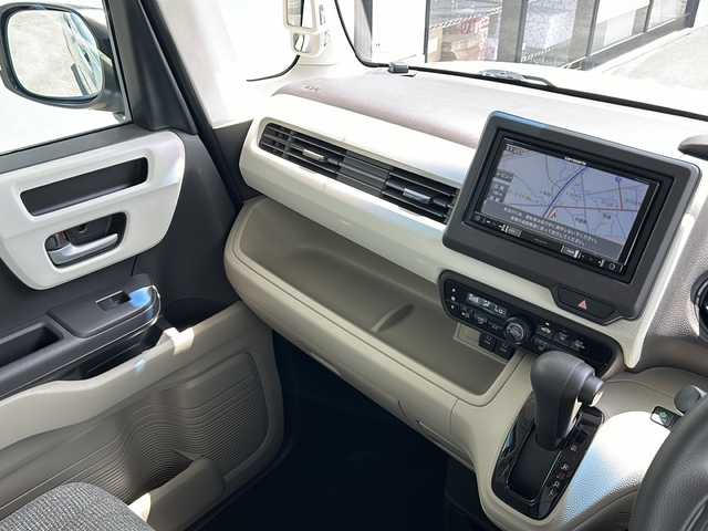 ホンダ Ｎ ＢＯＸ G L ホンダセンシング 山形県 2019(令1)年 2.5万km モーニングミストブルーM ４WD/ホンダセンシング/ヒルスタートアシスト機能/バックカメラ/後方コーナーセンサー/クルーズコントロール/横滑り防止装置/レーンキープアシスト/後席シートベルト締め忘れ警告灯/社外ナビ/（Bluetooth/AM/FM/フルセグ）/両側パワースライドドア/ステアリングスイッチ/DN席シートヒーター/ETC/スマートキー/電動格納ミラー/オートLEDヘッドライト