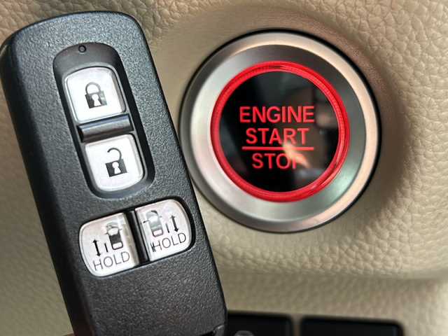 ホンダ Ｎ ＢＯＸ G L ホンダセンシング 山形県 2019(令1)年 2.5万km モーニングミストブルーM ４WD/ホンダセンシング/ヒルスタートアシスト機能/バックカメラ/後方コーナーセンサー/クルーズコントロール/横滑り防止装置/レーンキープアシスト/後席シートベルト締め忘れ警告灯/社外ナビ/（Bluetooth/AM/FM/フルセグ）/両側パワースライドドア/ステアリングスイッチ/DN席シートヒーター/ETC/スマートキー/電動格納ミラー/オートLEDヘッドライト