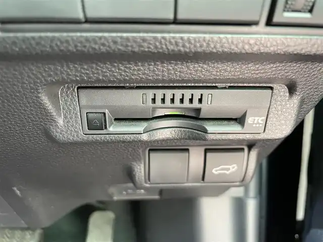 トヨタ カローラ クロス Z 福岡県 2022(令4)年 5.2万km アティチュードブラックマイカ トヨタセーフティセンス/バックカメラ/レーンキープアシスト/コーナーセンサー/BT/ETC/USB/純正フロアマット/純正アルミホイール/モデリスタエアロパーツ/プッシュスタート/スマートキー/オートハイビーム/LEDヘッド/ガラスルーフ/ルーフレール