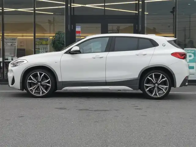 ＢＭＷ Ｘ２ xDrive20i MスポーツX 茨城県 2018(平30)年 5.3万km 白 純正ナビ/【AM・FM・音楽ライブラリ・USB・CD・DVD・BT】/パーキングアシスト/パワーシート/シートメモリ/シートヒーター/パドルシフト/レーダークルコン/Bカメラ/ETC/アイドリングストップ/前方ドラレコ/前後コーナーセンサー/HUD/電動リアゲート/ダウンヒルアシストコントロール/ハイオクガソリン車