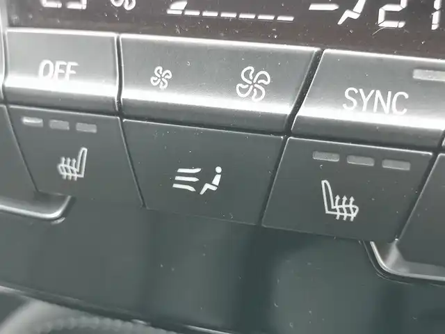ＢＭＷ Ｘ２ xDrive20i MスポーツX 茨城県 2018(平30)年 5.3万km 白 純正ナビ/【AM・FM・音楽ライブラリ・USB・CD・DVD・BT】/パーキングアシスト/パワーシート/シートメモリ/シートヒーター/パドルシフト/レーダークルコン/Bカメラ/ETC/アイドリングストップ/前方ドラレコ/前後コーナーセンサー/HUD/電動リアゲート/ダウンヒルアシストコントロール/ハイオクガソリン車