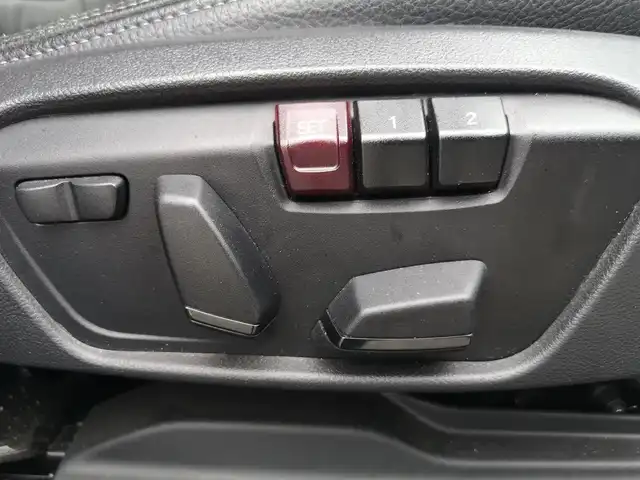 ＢＭＷ Ｘ２ xDrive20i MスポーツX 茨城県 2018(平30)年 5.3万km 白 純正ナビ/【AM・FM・音楽ライブラリ・USB・CD・DVD・BT】/パーキングアシスト/パワーシート/シートメモリ/シートヒーター/パドルシフト/レーダークルコン/Bカメラ/ETC/アイドリングストップ/前方ドラレコ/前後コーナーセンサー/HUD/電動リアゲート/ダウンヒルアシストコントロール/ハイオクガソリン車